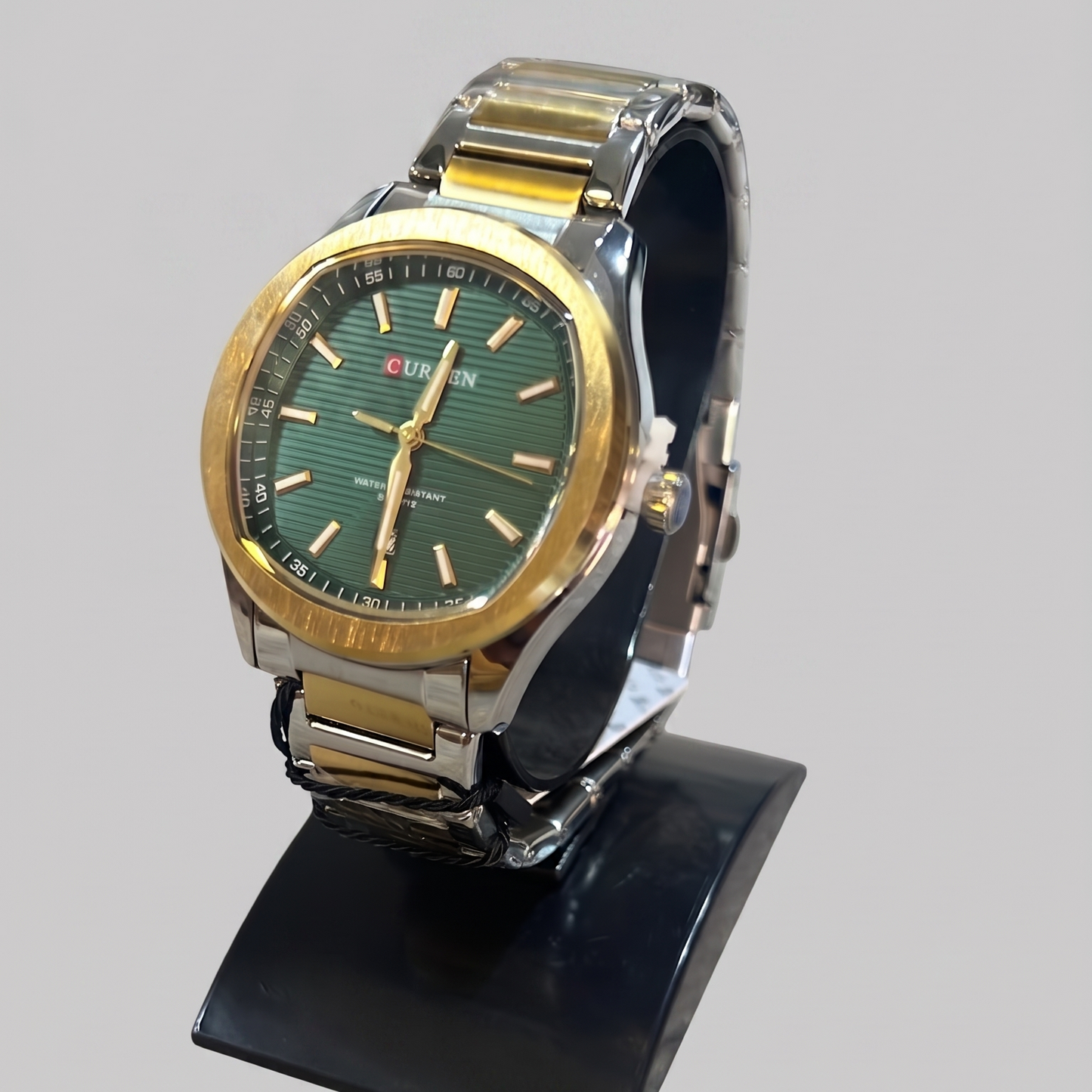 Curren Luxury Two-Tone Quartz Watch – Emerald Green Dial