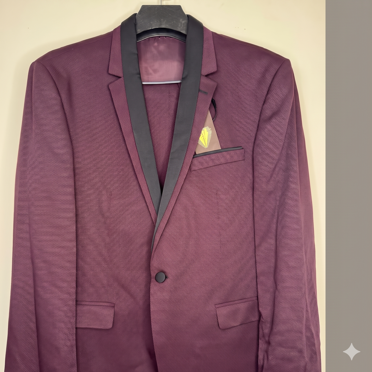 SAVARA Men's Slim Fit Tuxedo Blazer - Textured Burgundy Jacket with Black Satin Shawl Lapel